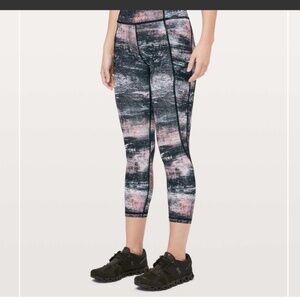Lululemon Time to Sweat crop size 10